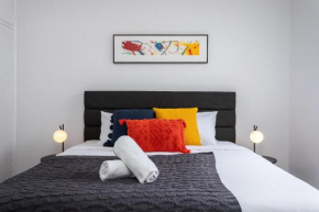 Chic Stylish Modern Luxury on Charles Family